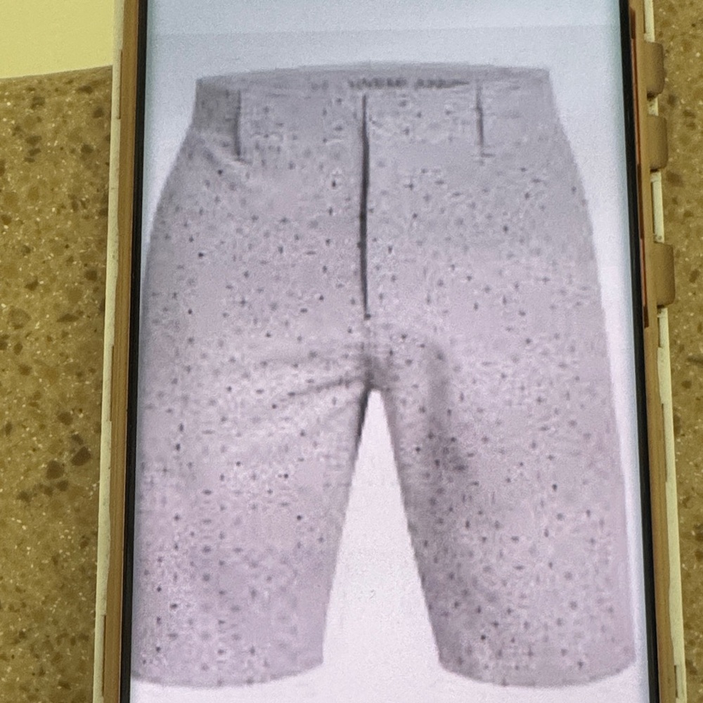 Under Armour Men's Light Gray Patterned Shorts
